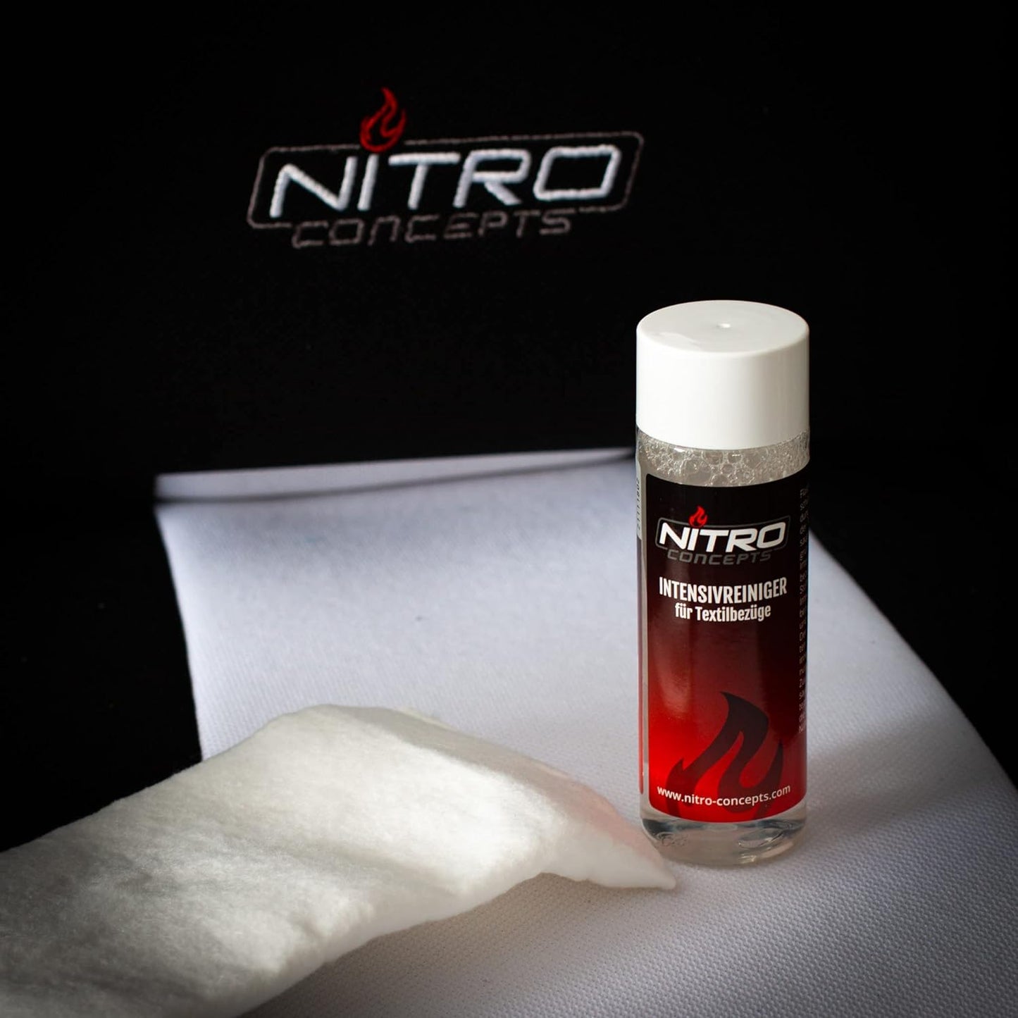 Textil Reinigungsmittel 100ml für Gaming Stühle - Nitro Concepts | Textilpflege & Schutz mit Schwamm Inklusive