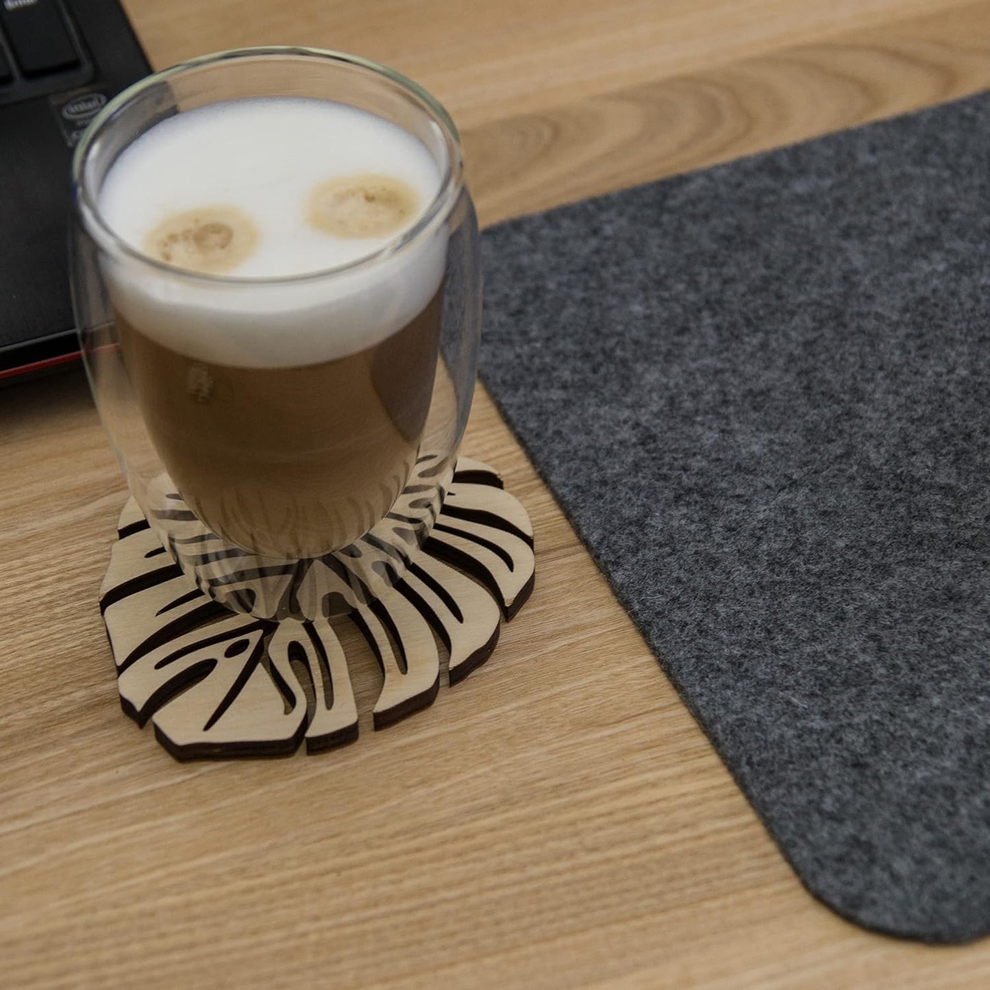 Decorify Untersetzer für Gläser aus Sperrholz - Holzuntersetzer 6 mm (Monstera)